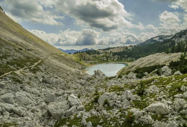 Gambar Lansekap Gunung Dengan Danau Taman Nasional Triglav Slovenia — Stok Foto