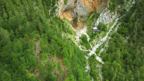 Antenne Flug Vor Dem Wunderschönen Wasserfall Rinka Logarska Tal Slowenien — Stockvideo