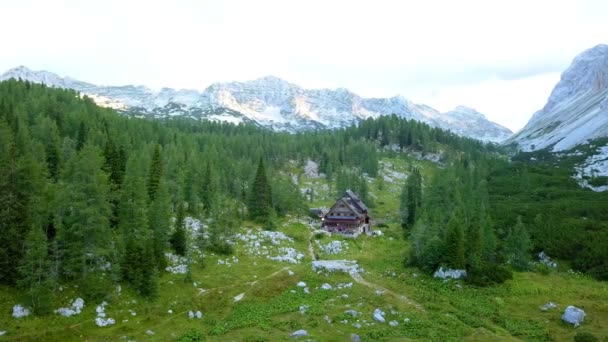 Antenne Triglav Nationalpark Slowenien Tal Der Sieben Seen Hütte Auf — Stockvideo