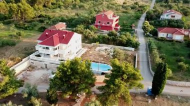 Hava: Yeni deniz yanında yüzme havuzlu tatil ev inşa. Ada Pasman üzerinde Hırvat Adriyatik Denizi tatile ateş.