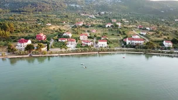 Avion Vol Soirée Devant Village Mrljane Sur Île Pasman Croatie — Video