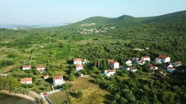 Aerea Sorvolando Piccolo Villaggio Mrljane Sull Isola Pasman Croazia Girato — Video Stock