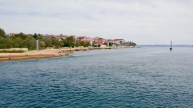 Pasman ve Ugljan Hırvatistan'daki adalar arasında geçen üzerinden gidiyor. Ağır çekimde Hırvatistan yelken gezisi olarak film hd.