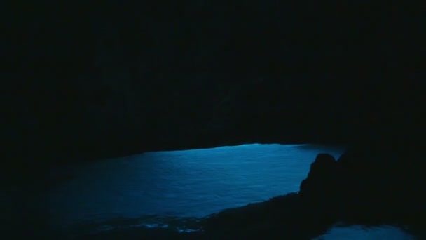 Incroyable Belle Eau Mer Cristal Bleu Intérieur Grotte Bleue Sur — Video