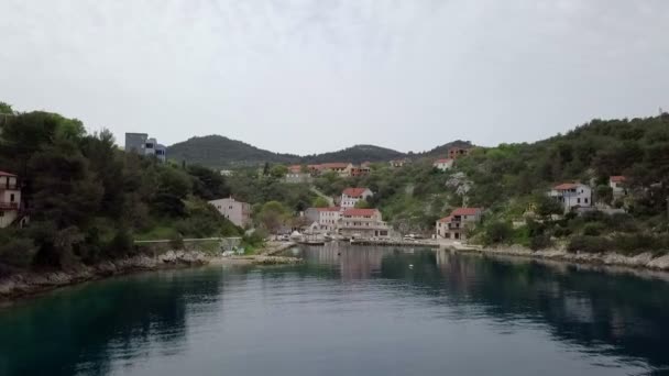 Aérien Voler Devant Magnifique Lagon Bleu Vert Tourné Bateau Croatie — Video