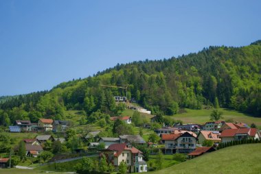 Ev inşaat alanında büyük Vinçli tepenin üstüne.