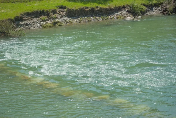 Big River Flowing Big Rocks Erosing Earth River Bank — Stock Photo, Image