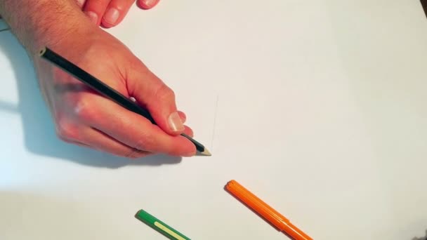 Padre Che Disegna Una Stella Carta Bianca Figlia Ritagliarsi Girato — Video Stock