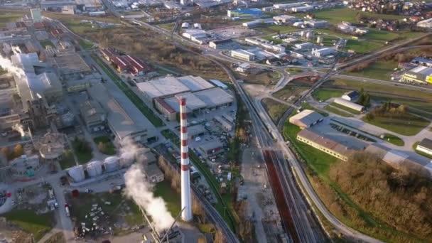 Voando cidade redonda — Vídeo de Stock