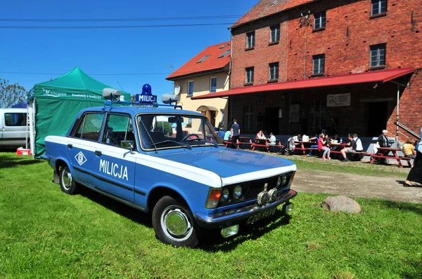 Fso Fiat 125P Milicja Coche Época Komunista Coche Clásico Polaco — Foto de Stock