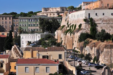 Cagliari Şehir Manzarası Bastione di Saint Remy görülen. Cagliari, İtalya, Eylül 2019. 