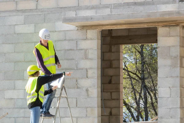 Women in construction trades, male sector, gender equality