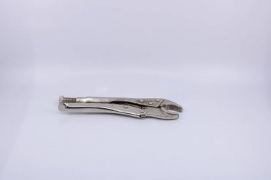 tesisatçı ve mekanik için kelepçe - inşaat profesyonelleri ve Diy ekipman satışı için beyaz arka plan izole nesne