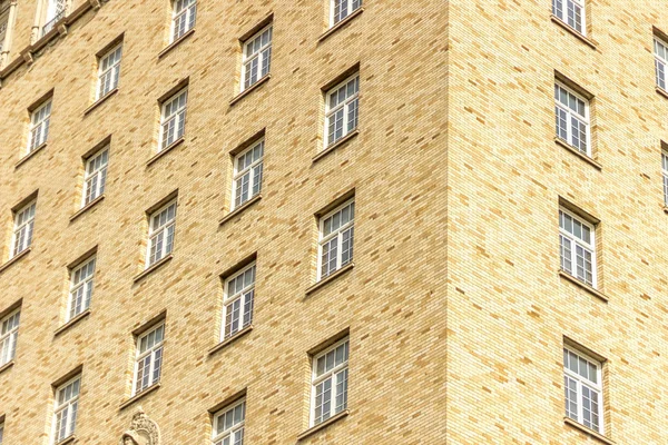 Urban Abstract Verglaste Ecke Eines Bürogebäudes — Stockfoto