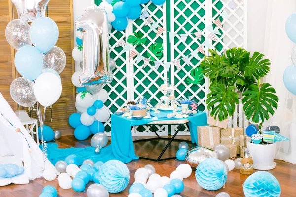 Children Holiday Decorated Blue Balloons Seashells Green Plants Beautiful Candy — Stock Photo, Image