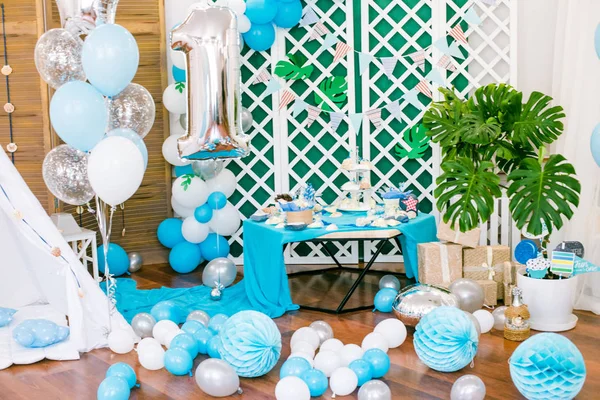 Children Holiday Decorated Blue Balloons Seashells Green Plants Beautiful Candy — Stock Photo, Image