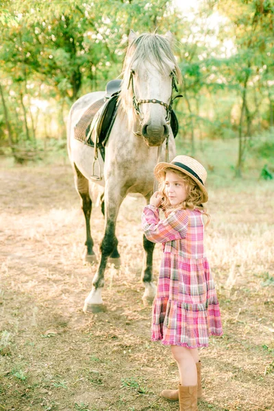 Nice Little Girl Light Curly Hair Vintage Plaid Dress Straw — Stock Photo, Image