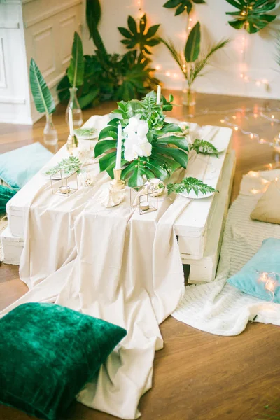 Elementos Decorações Casamento Estilo Tropical Decorações Boudoir Com Folhas Tropicais — Fotografia de Stock