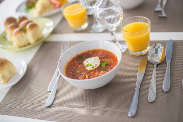 Borscht Soupe Rouge Base Betteraves Légumes Crème Sure Servie Avec — Photo