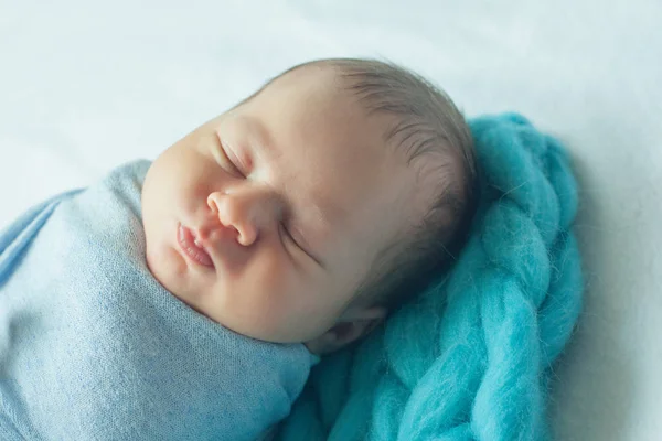 Adorable Newborn Child Sleeping Bed Blue Blanket — Stock Photo, Image