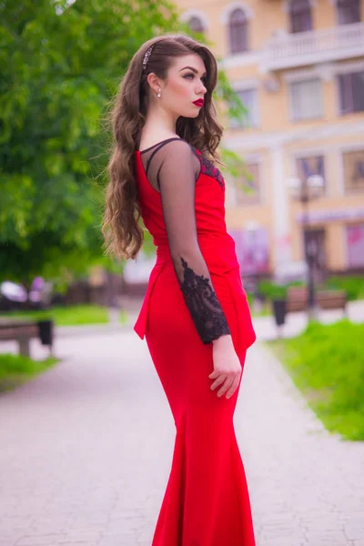 Beautiful Young Girl Long Hair Evening Fashionable Red Dress Red — Stock Photo, Image