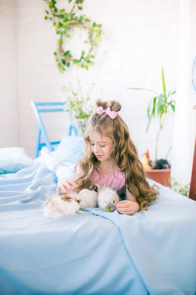 Little Cute Girl Long Curly Hair Bed Little Bunnies Easter — Stock Photo, Image