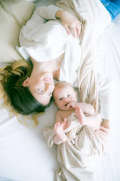 Happy Family Mother Playing Her Baby Bedroom — Stock Photo, Image