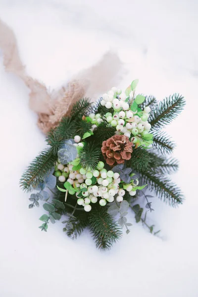 Winter Wedding Bouquet Pine Needles Cones Snow Park — Stock Photo, Image