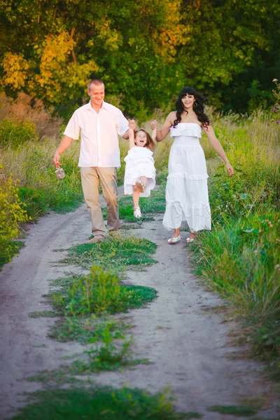 Happy Parents Little Daugther Having Fun Outdoors Wheat Field River — Stock Photo, Image