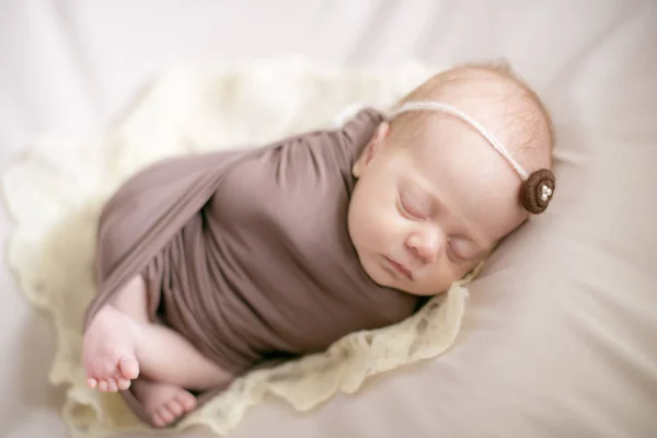 Sleeping Newborn Baby Wrap Brown Blanket Bed — Stock Photo, Image