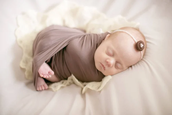 Sleeping Newborn Baby Wrap Brown Blanket Bed — Stock Photo, Image