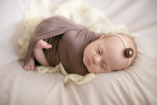 Sleeping Newborn Baby Wrap Brown Blanket Bed — Stock Photo, Image