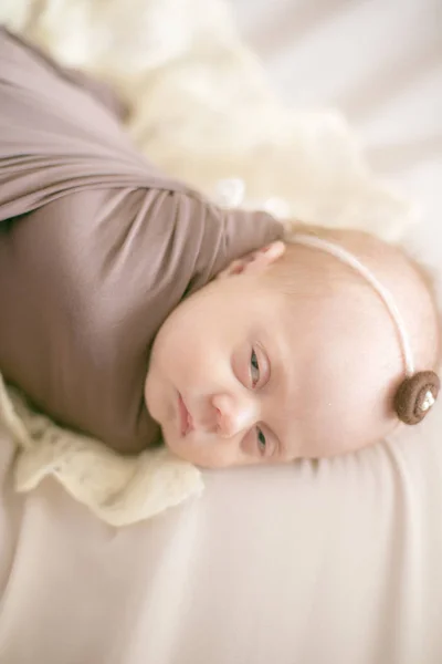 Sleeping Newborn Baby Wrap Brown Blanket Bed — Stock Photo, Image