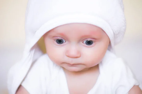 Cute Little Baby White Towel Bath Bed Home — Stock Photo, Image