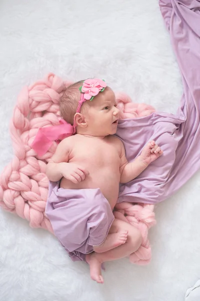 Perfect Newborn Baby Girl Pink Blanket Pink Dressing Flowers — Stock Photo, Image