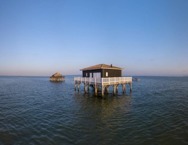 Balıkçılar evler Bassin Arcachon, Cabanes Tchanquees, havadan görünümü, Fransa, Avrupa