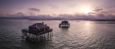 Balıkçılar evler Bassin Arcachon, Cabanes Tchanquees, havadan görünümü, Fransa, Avrupa