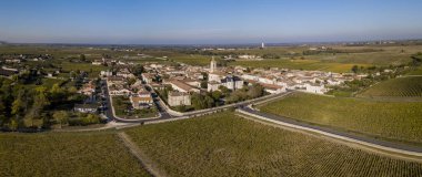 Bordeaux bölgesinde Fransa, Europe Saint Estephe şarap rota boyunca bulunan Saint Estephe Köyü