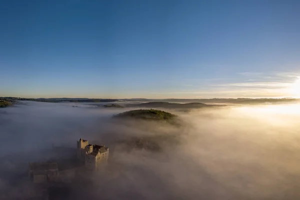 Chateau Beynac Nebel Frühen Morgen Perigord Noir Dordogne Aquitaine Frankreich — Stockfoto