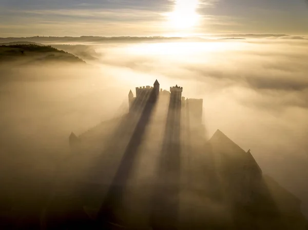 Chateau Beynac Nebel Frühen Morgen Perigord Noir Dordogne Aquitaine Frankreich — Stockfoto