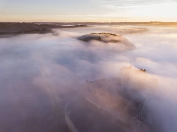 Chateau Бейнак Тумані Рано Вранці Перігор Нуар Дордонь Аквітанської Франції — стокове фото