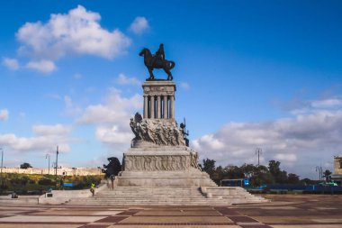 Havana, Küba, Şubat 2020: Havana gezinti alanında Maximo Gomez anıtı