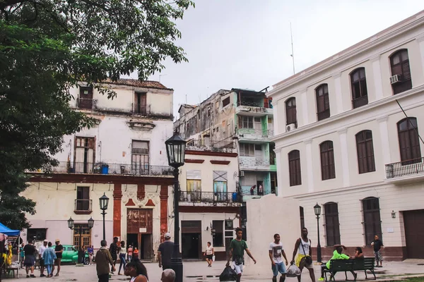 Havana Cuba Fevereiro 2020 Cotidiano Dos Cubanos Nas Ruas Antiga — Fotografia de Stock