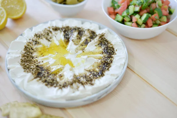 Домашні Labneh Labaneh Близькосхідної Які Білі Козяче Молоко Cheesewith Оливкової — стокове фото