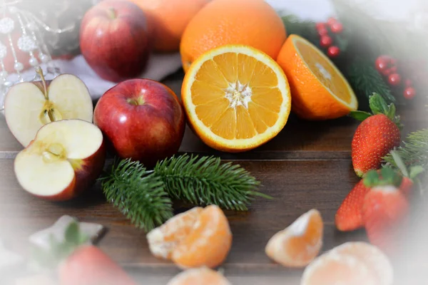 Frutti Sfondo Legno Agrumi Sottofondo Rustico Arance Fragole Mandarini Clementine — Foto Stock