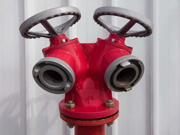 Rojo Viejo Hidrante Fuego — Foto de Stock