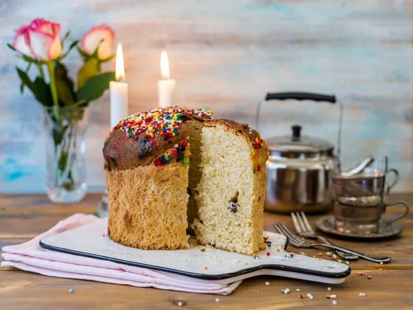 Пасхальный торт кулич — стоковое фото