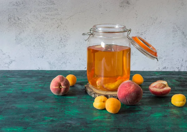 fermente çiğ kombucha çayı 