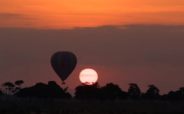Big Striped Balloon Beautiful Sunset Background — Stock Photo, Image