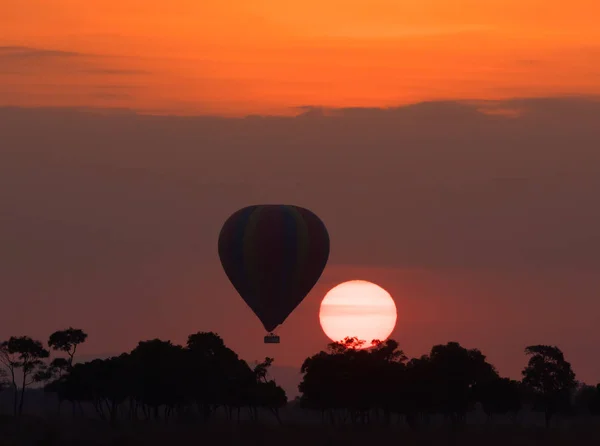 Big Striped Balloon Beautiful Sunset Background — Stock Photo, Image